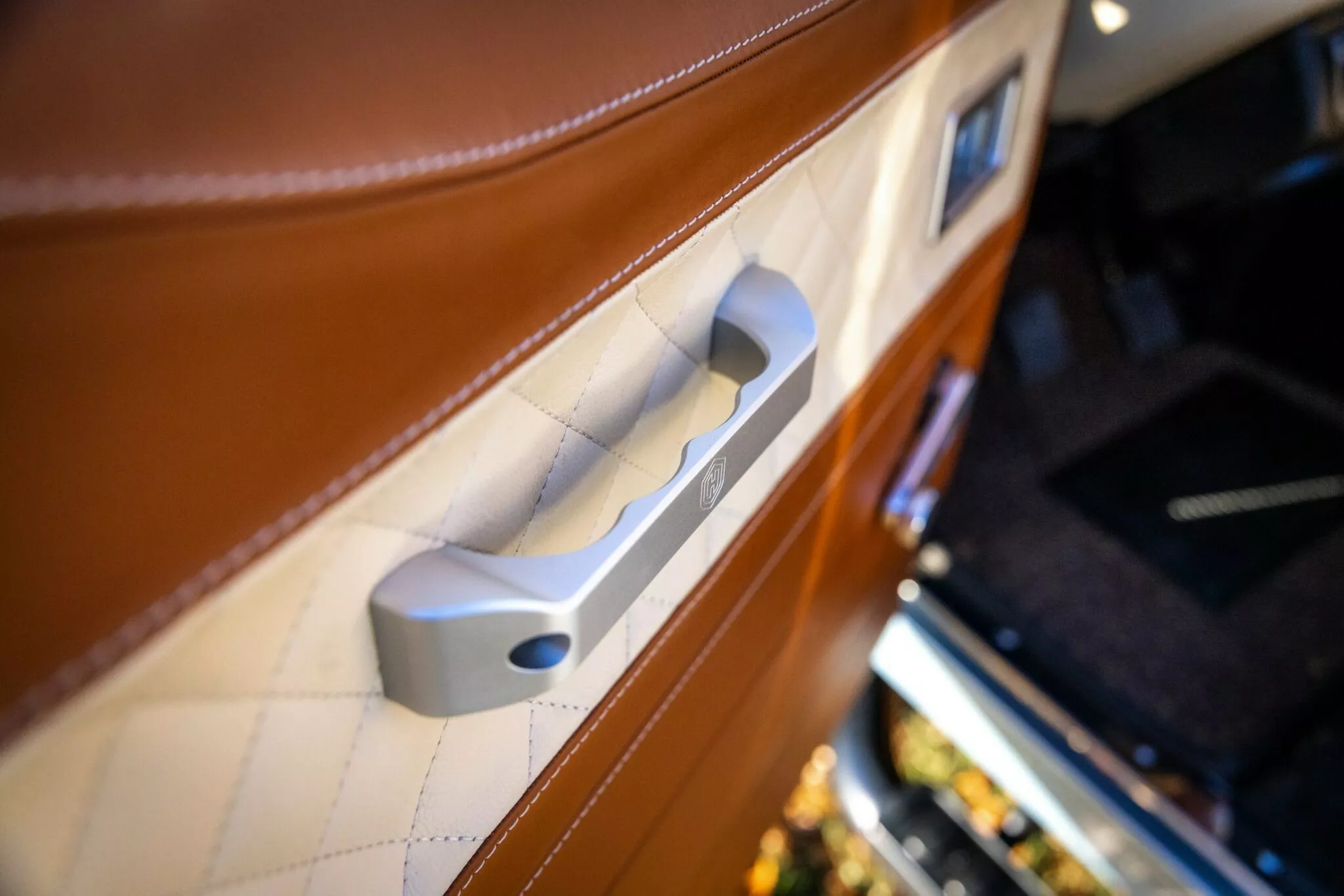 В США построен Land Rover Defender по цене суперкара