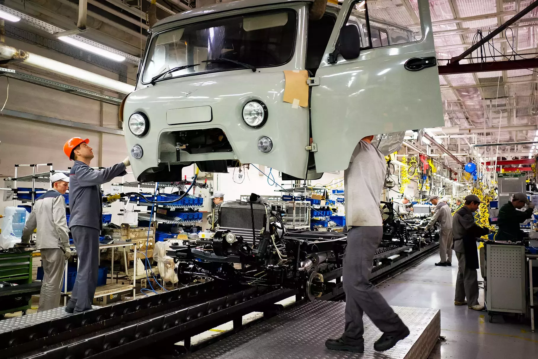 На Ульяновском автозаводе произошли большие кадровые перестановки