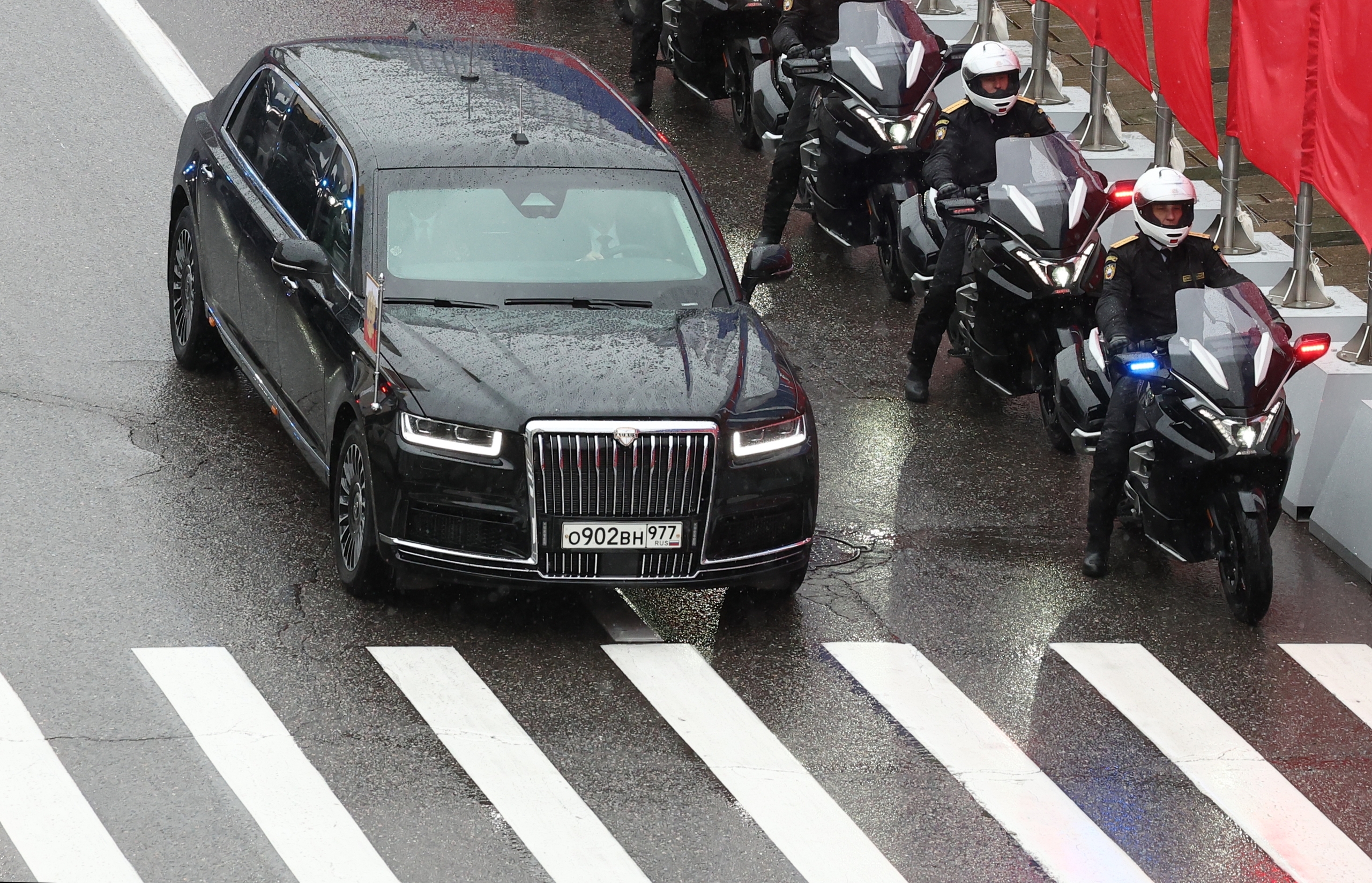 Эксперты сняли вопрос по характеристикам нового лимузина Путина