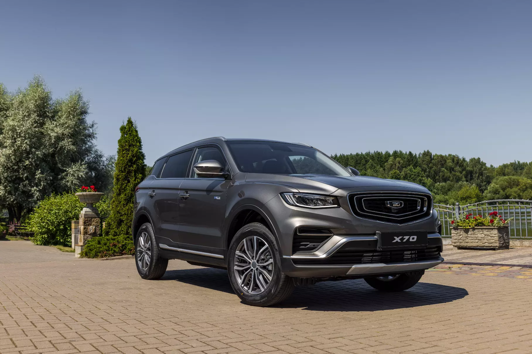 Произошла корректировка: аналитики выяснили, какие автобренды переписали ценники