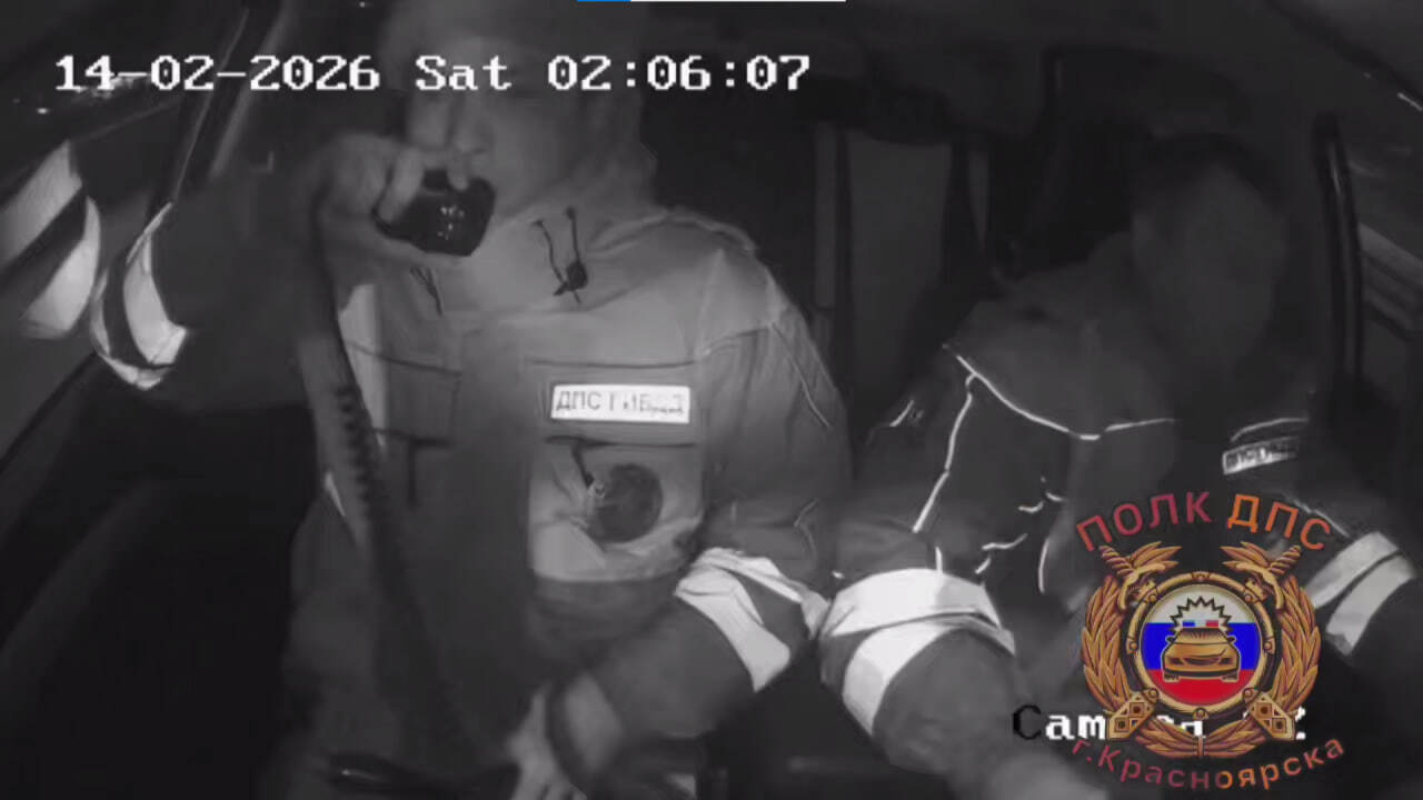 В Красноярске на видео попало, как Toyota Vista с подростком разбилась в ДТП