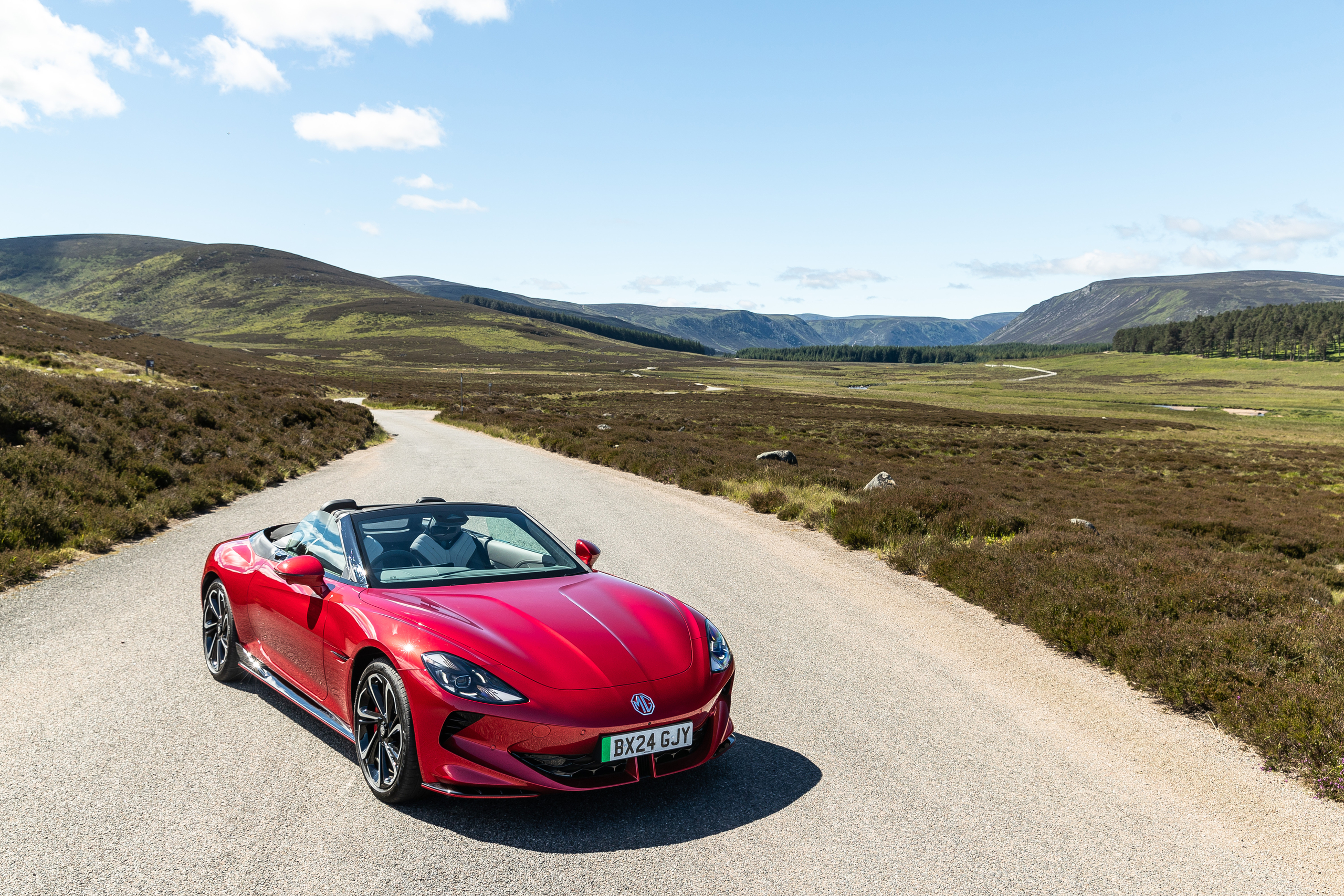 MG показал рекордные продажи в Европе после продажи бренда в Китай