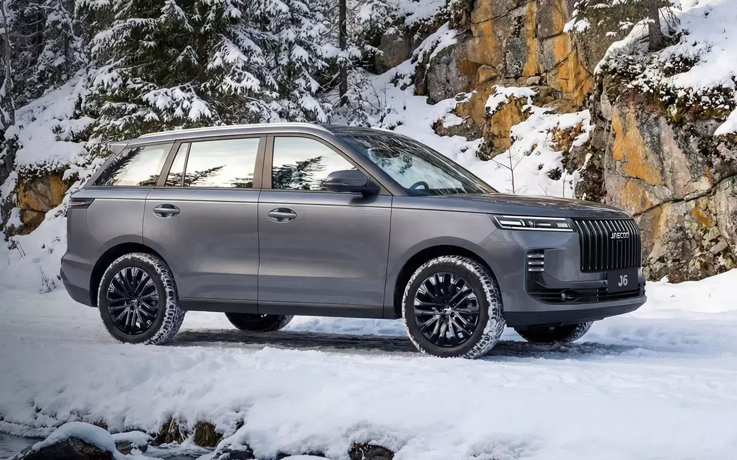 За рулем выбрал 7 самых важных новинок российского авторынка в 2026 году