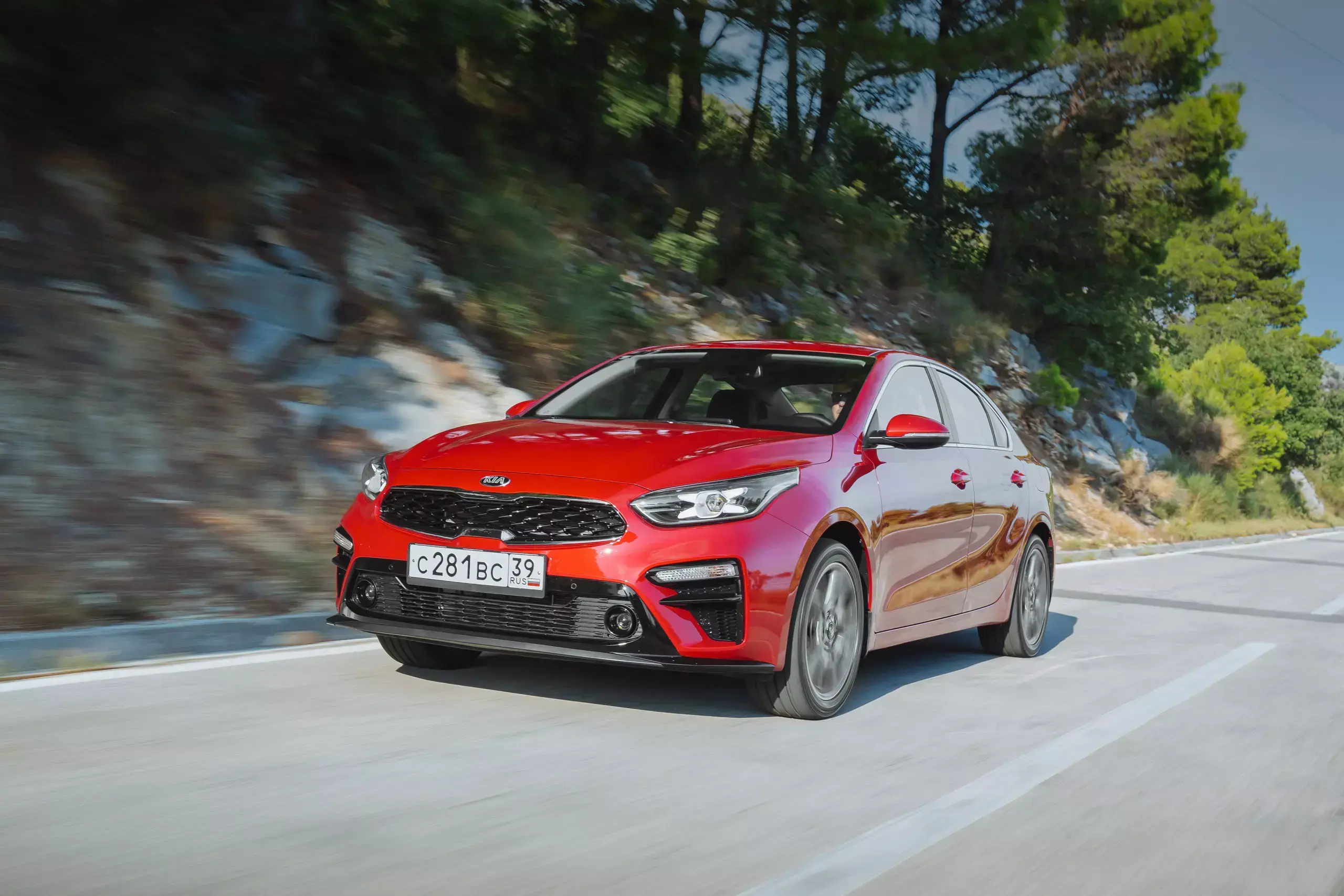 Автоэксперт Зиновьев перечислил 5 критических проблем седана Kia Cerato