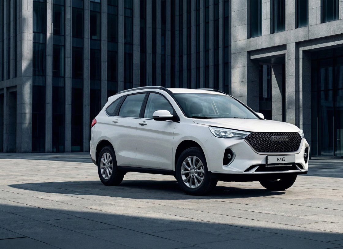 В России начались продажи обновленного Haval M6 за 2 млн рублей