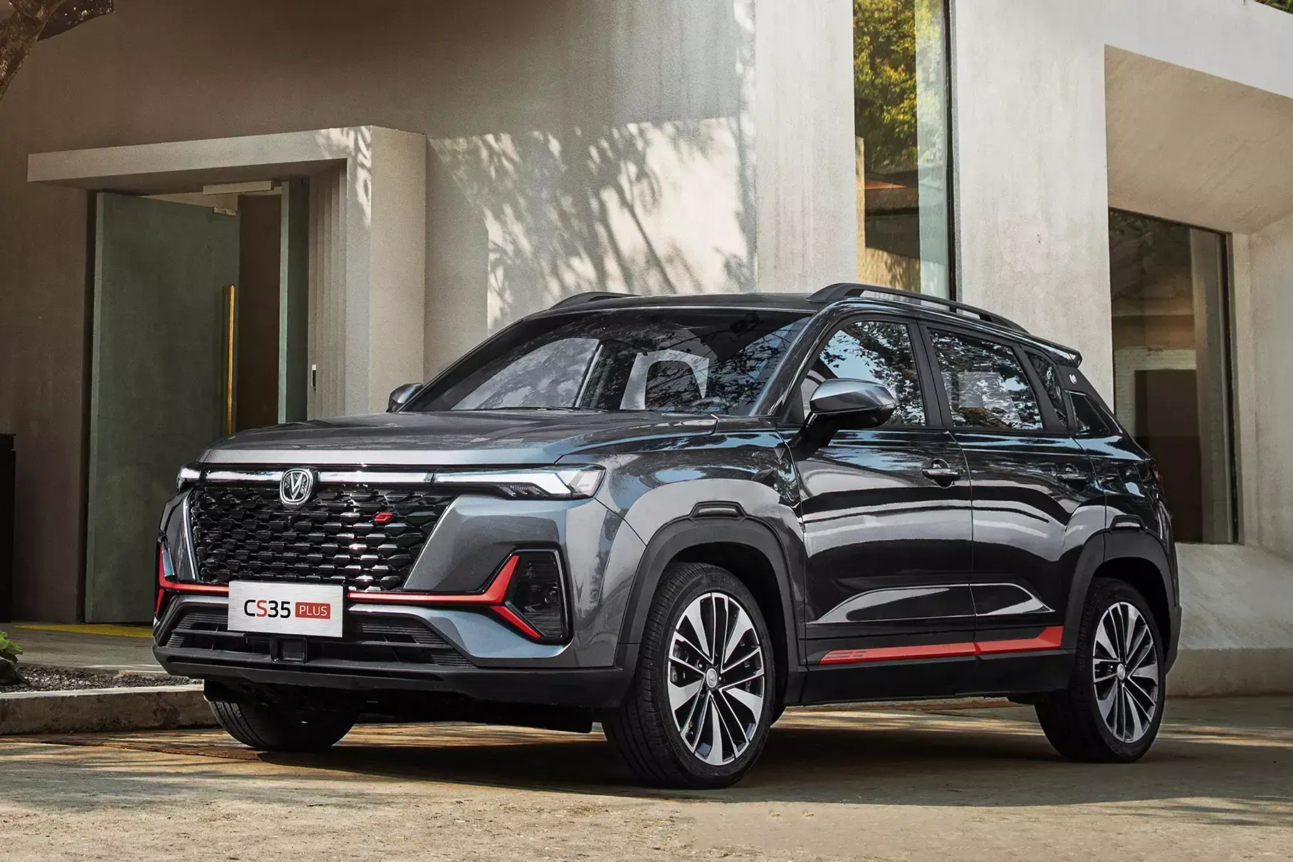 Автоэксперт Зновьев перечислил 11 недостатков кроссовера Changan CS35 Plus