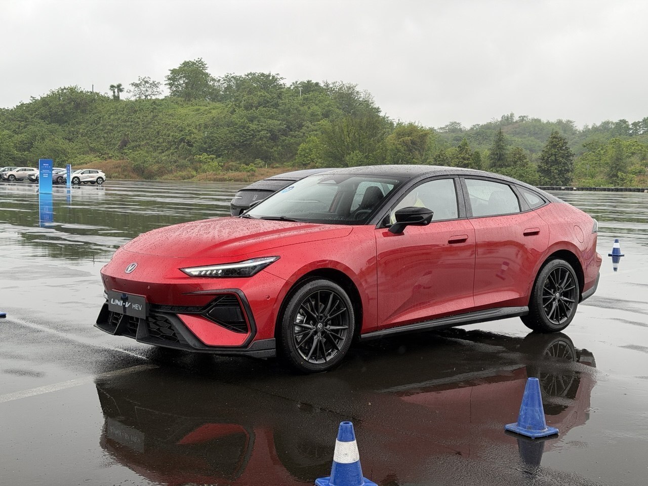 Motor: в Калининграде запустят сборку обновленных лифтбеков Changan Uni-V