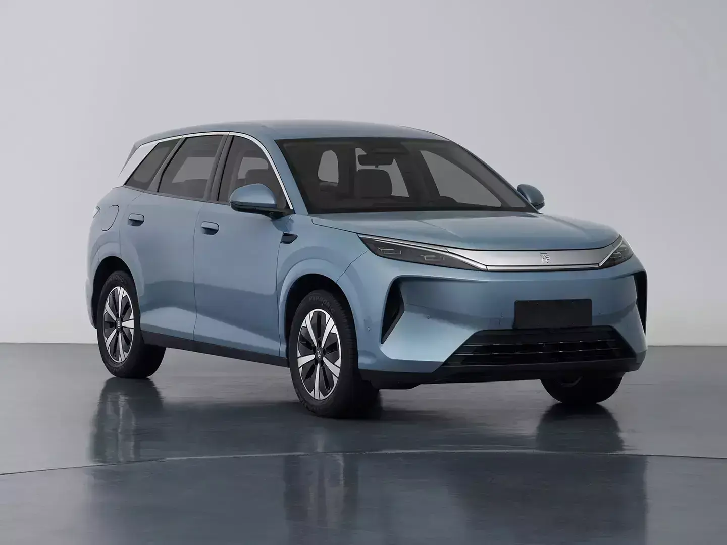 Автоэксперт Целиков: средняя цена китайского авто на рынке РФ выросла на 30%