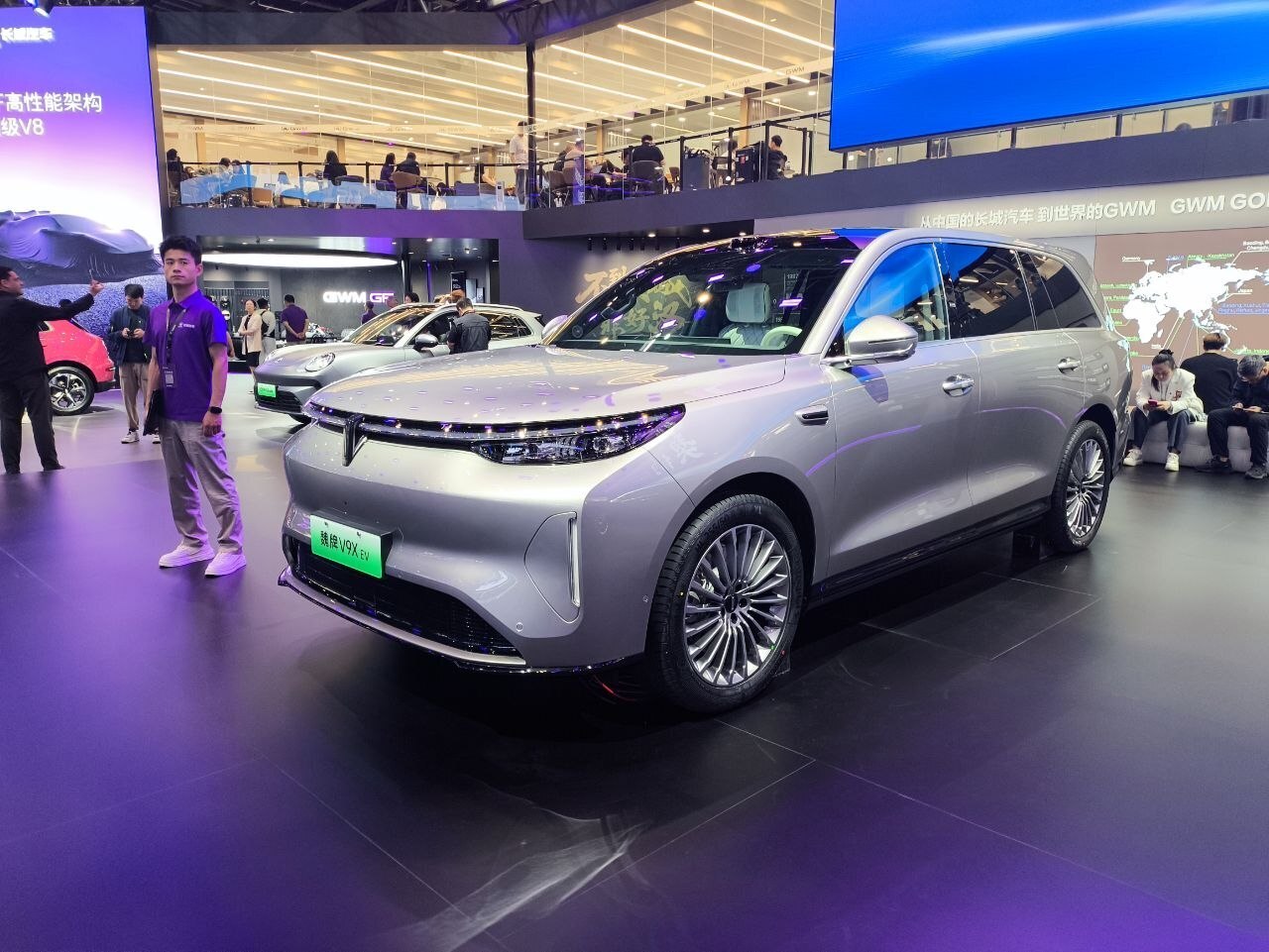 GWM представила флагманский гибрид Wey V9X с запасом хода 1700 км