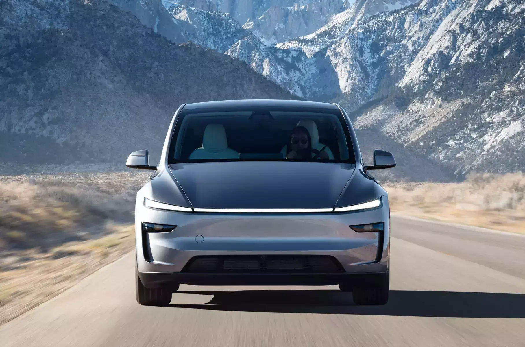 «Автостат»: продажи автомобилей Tesla упали в России на 35%