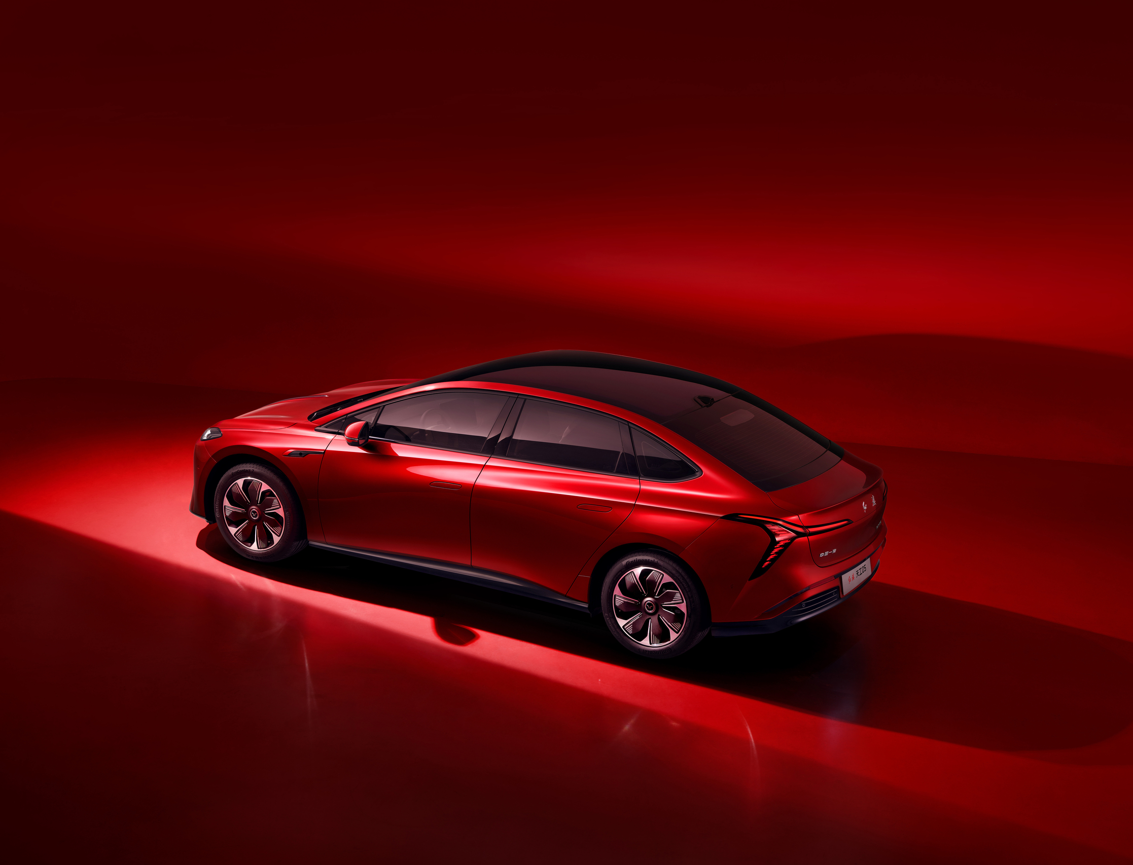 Stellantis готов предоставить завод в Европе для выпуска автомобилей Hongqi