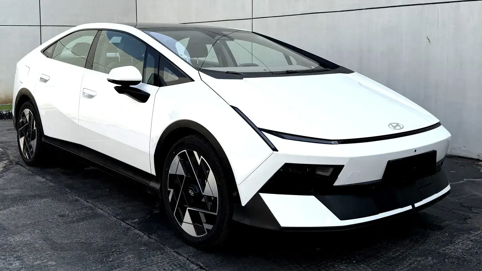 Hyundai Ioniq V выглядит как Lamborghini, но его мощность ниже Elantra