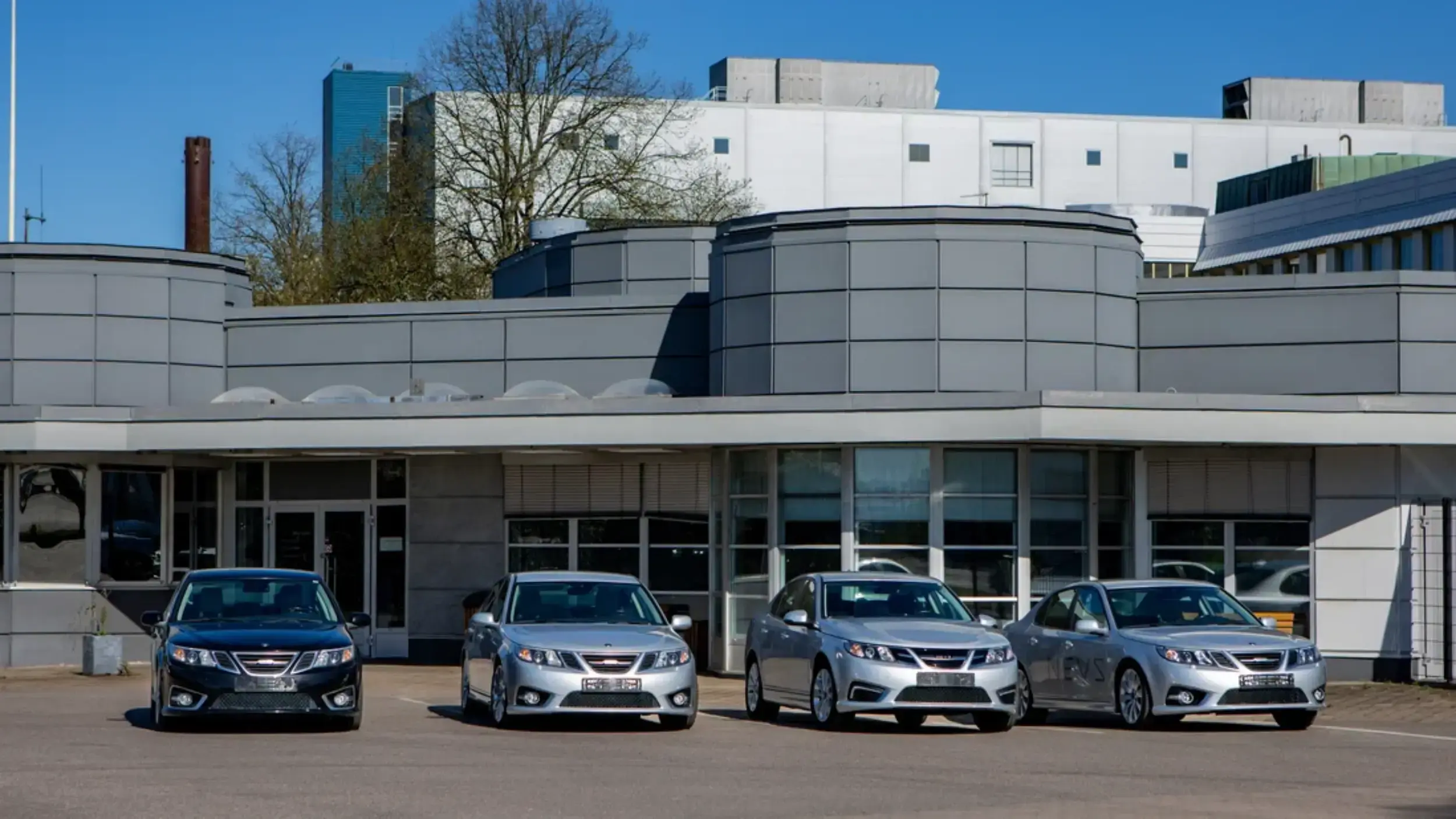 На торги выставлены автомобили Saab, хранившиеся на старом заводе марке
