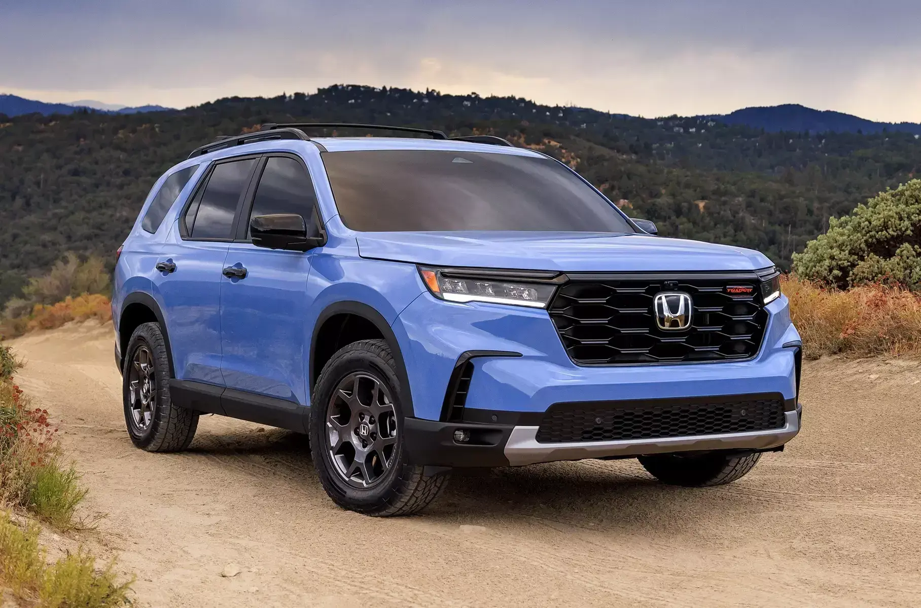 Honda разрабатывает огромный внедорожник для конкуренции с Toyota Land Cruiser