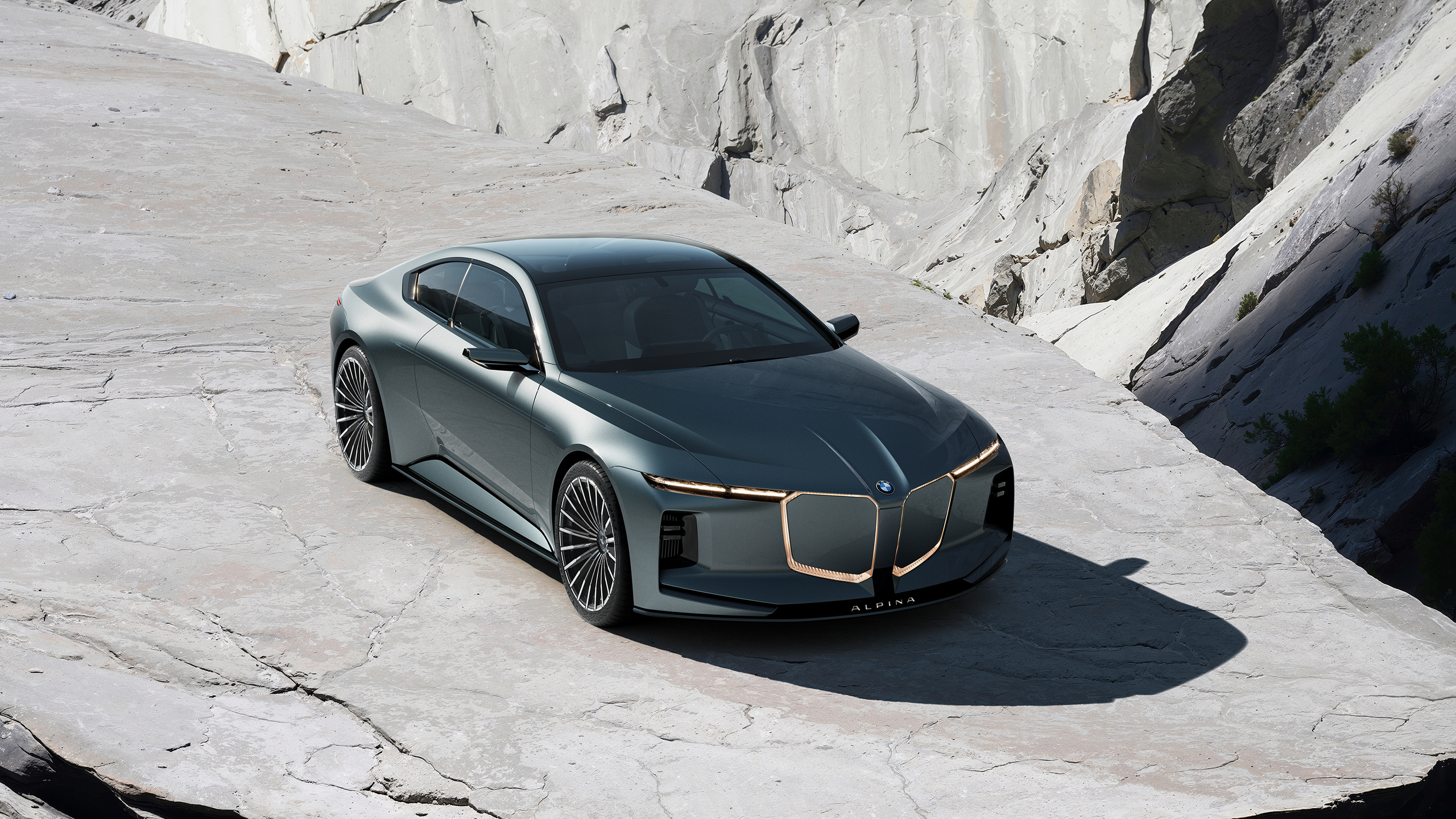 BMW рассекретила концепт Vision Alpina с бензиновым двигателем V8