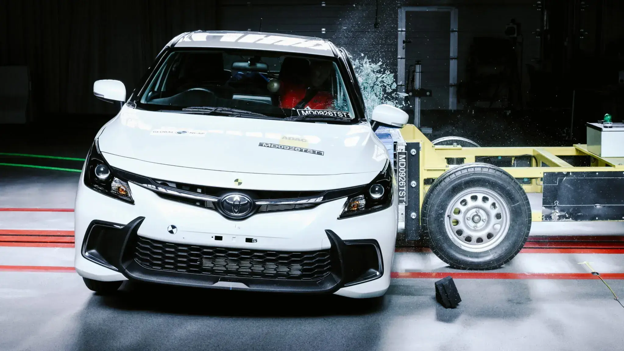Хетчбэк Toyota Starlet получил ноль звезд в краш-тестах Global NCAP