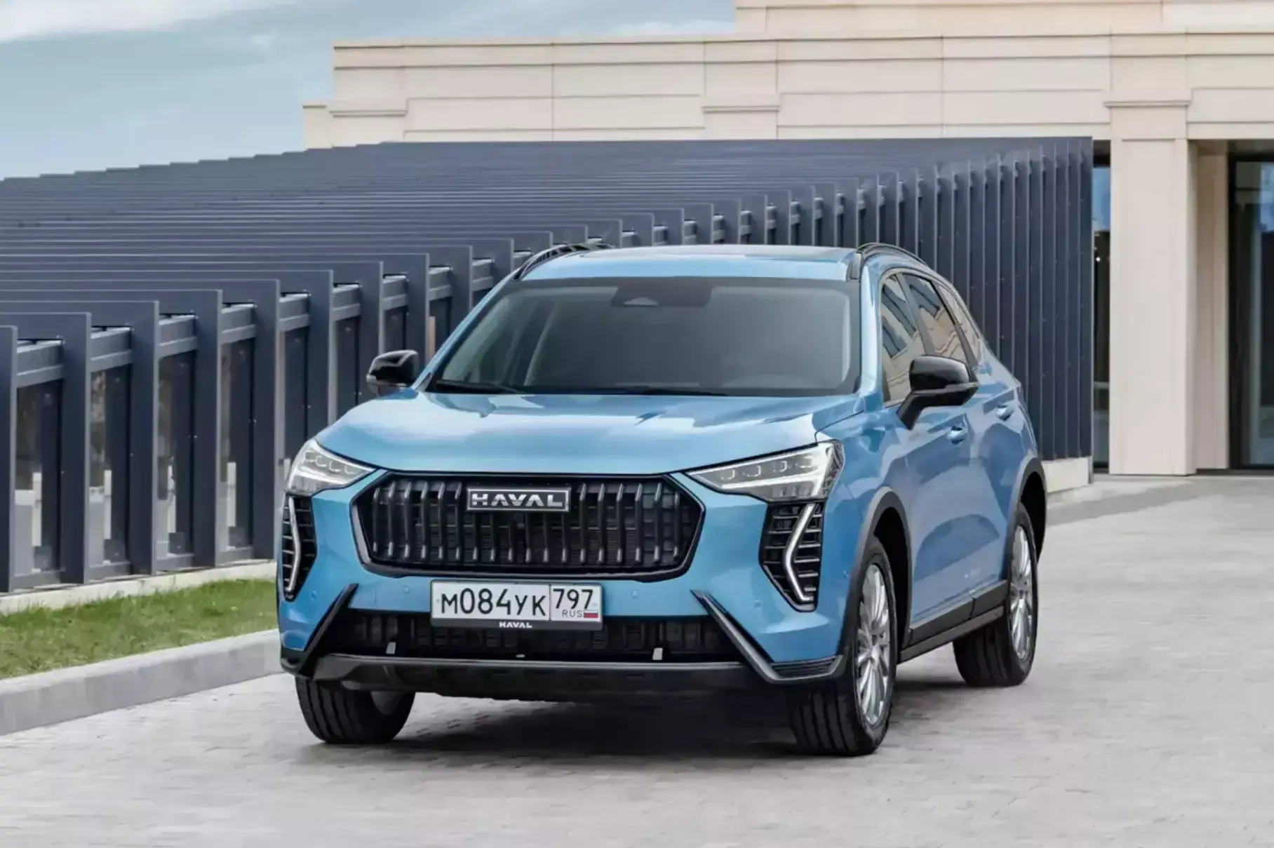 Автоэксперт Титов назвал три самых выгодных типа автомобилей