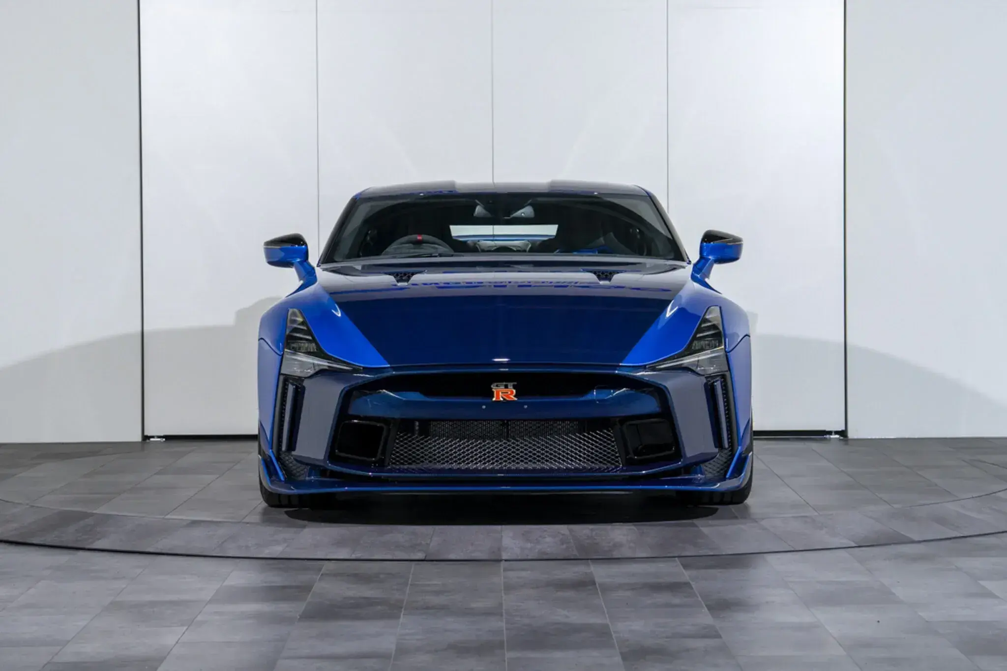 В Японии выставили на аукцион редчайший Nissan GT-R за 65 млн рублей