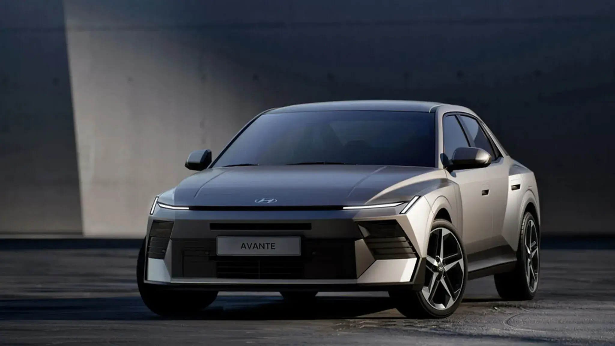 Hyundai показал седан Elantra с ИИ-помощником и дизайном в стиле Lamborghini Urus