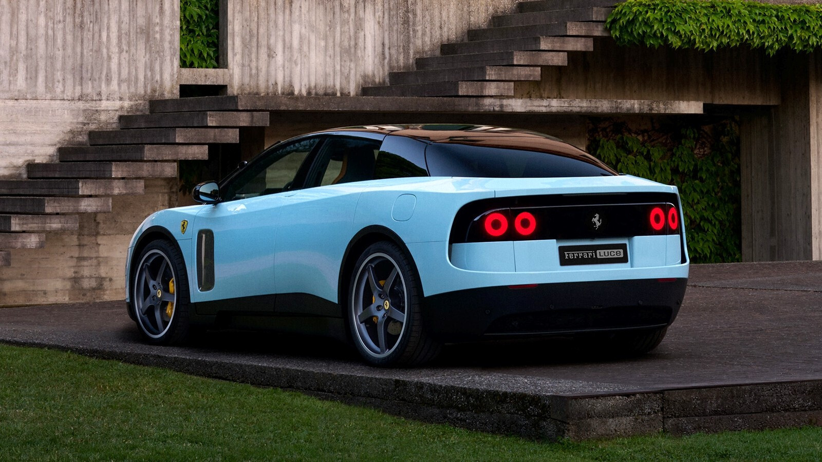 Жители КНР выкупили мировой тираж электрокара Ferrari Luce