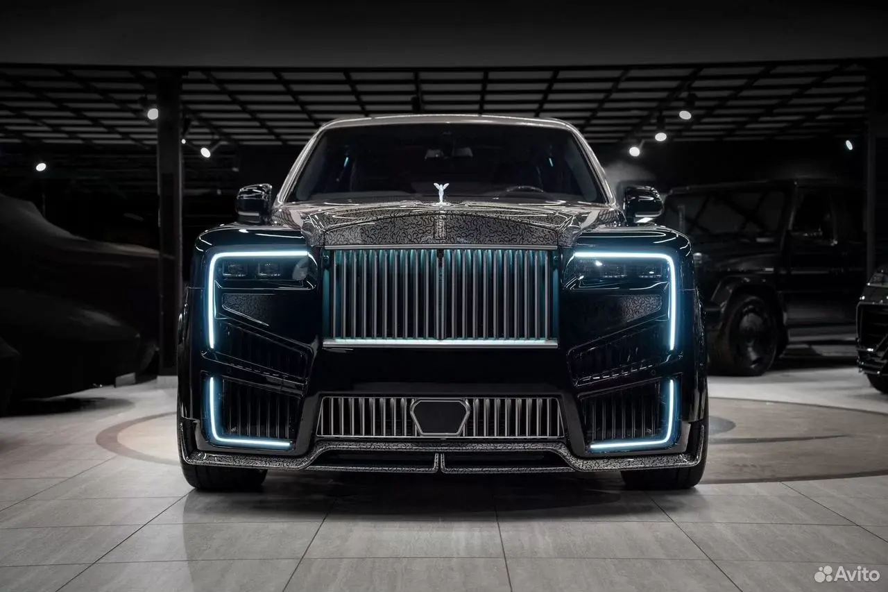 В России на продажу выставили Rolls-Royce Cullinan за 190 млн рублей