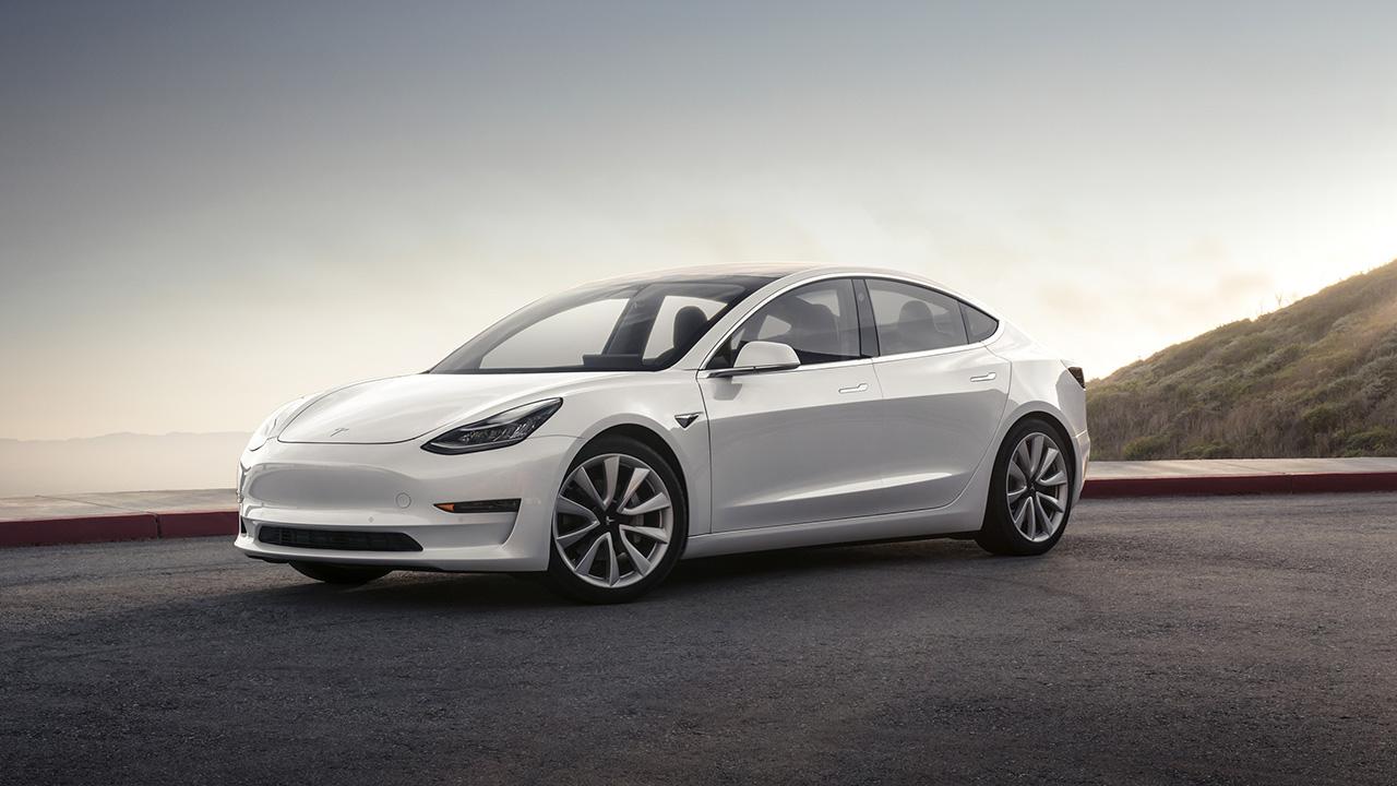 Tesla представила полноприводные модификации Model 3 — Motor