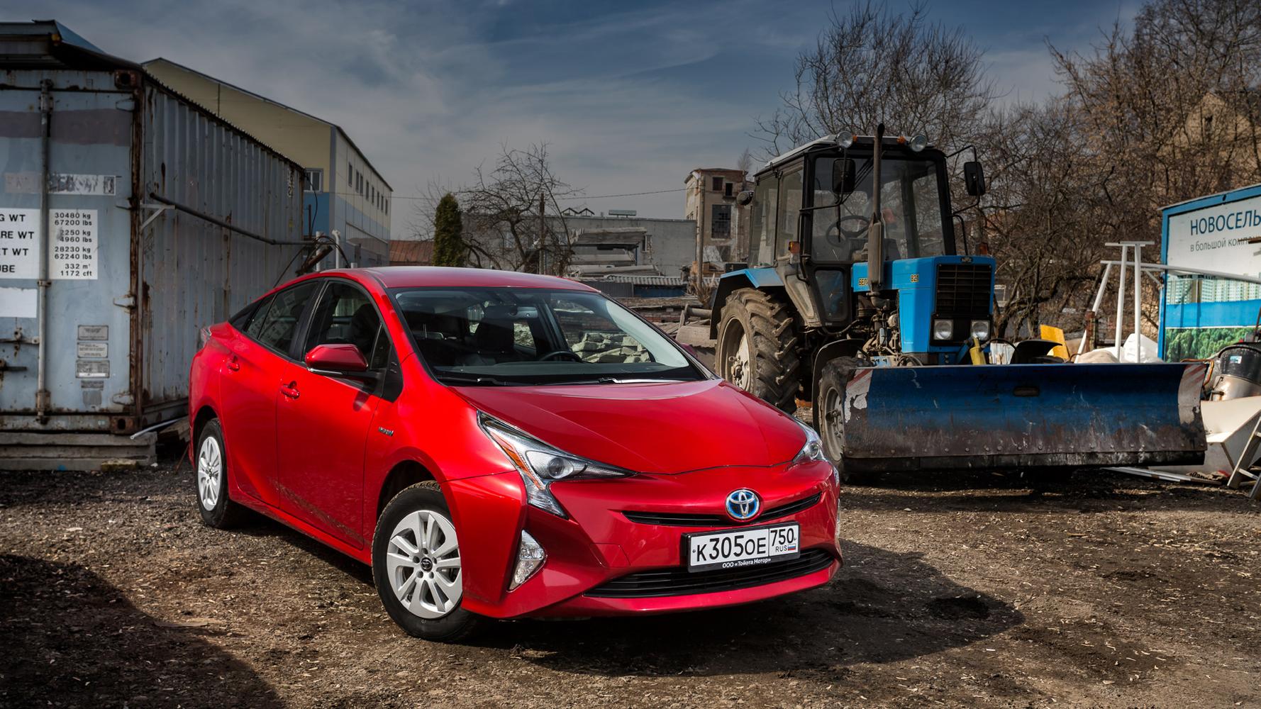 Повседневная жизнь с гибридом Toyota Prius — первые впечатления —  Тест-драйв — Motor