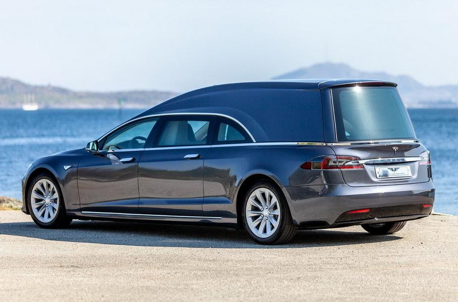 posmotrite na katafalk na baze tesla za