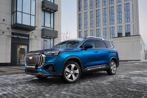 У российских дилеров появился улучшенный Geely Okavango: Новости ...
