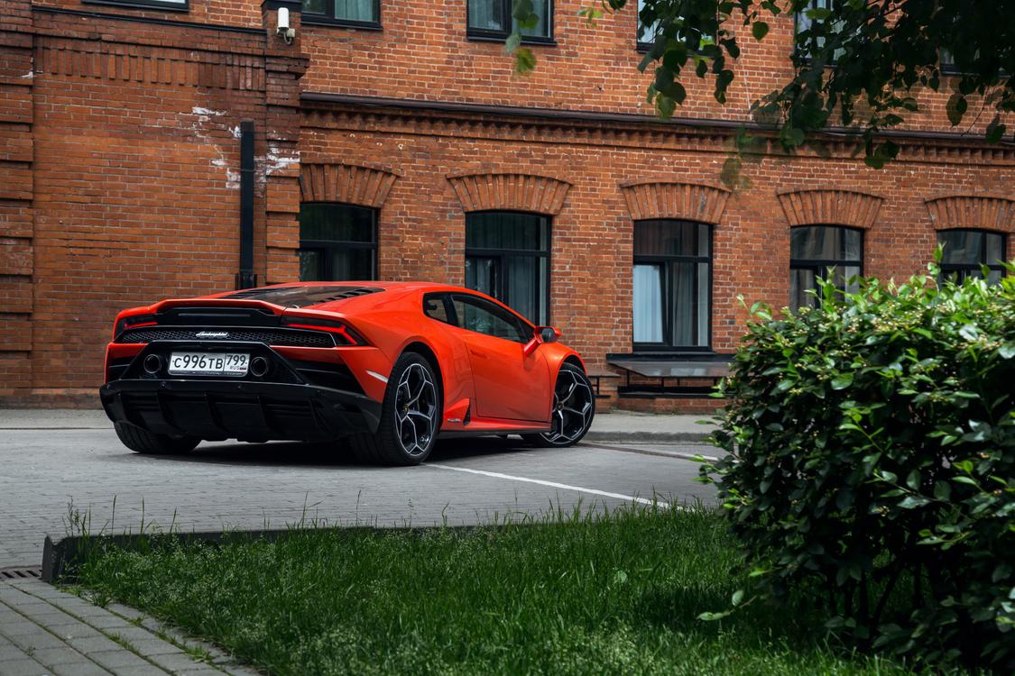 Детальный и совсем не трековый тест нового Huracán Evo — Тест-драйв — Motor