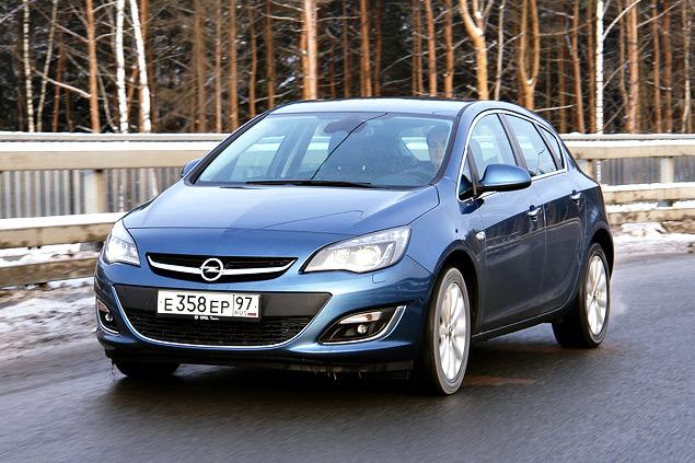 Почему на машине опель. Opel Astra 2011. Opel Astra g 2011. Опель у045ву750.