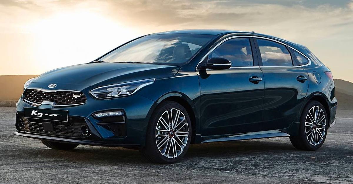 Автомобиль kia хэтчбек