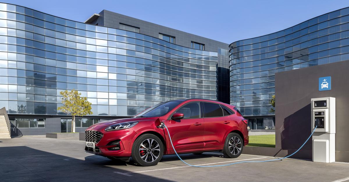 Представлен кроссовер Форд Kuga последнего поколения