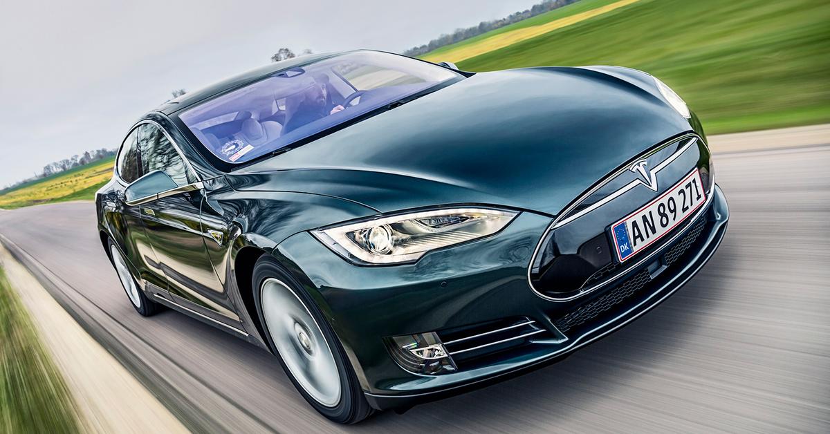 Машина tesla model s