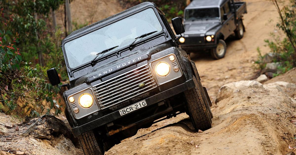 Land Rover Defender две тыщи восемнадцать - новое поколение знаменитого джипа