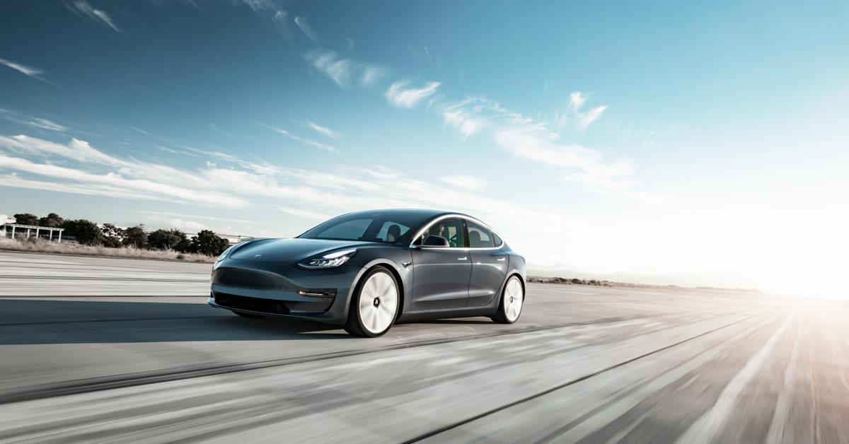 Электромобиль Model 3 заработал для Tesla первую высшую награду по безопасности от IIHS