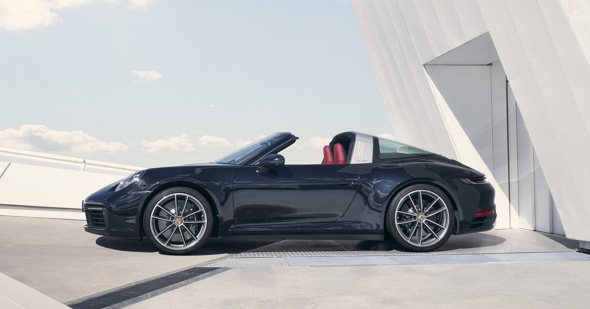 Porsche с открывающимися фарами