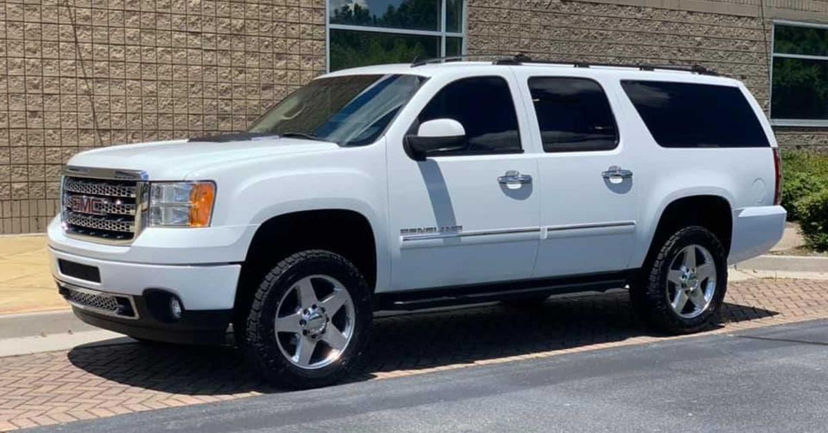 Suburban chevrolet старый