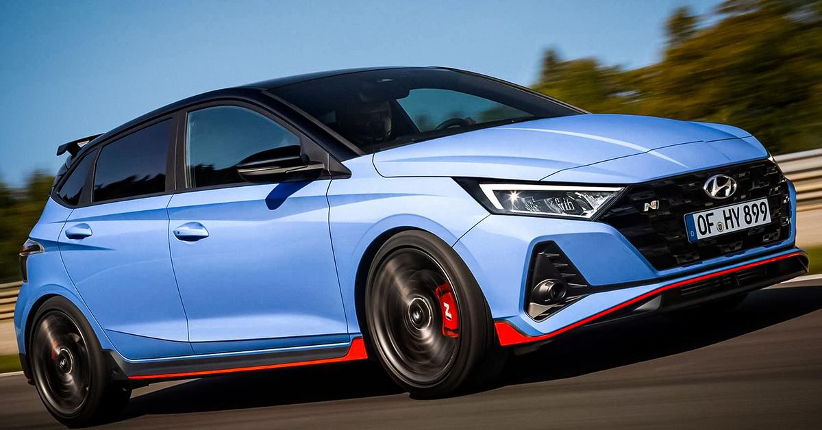 Шильдик hyundai черный