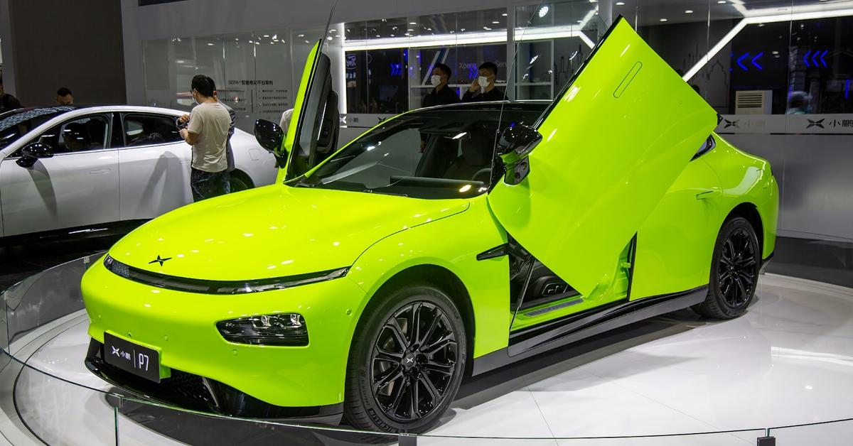 Машина xpeng p7