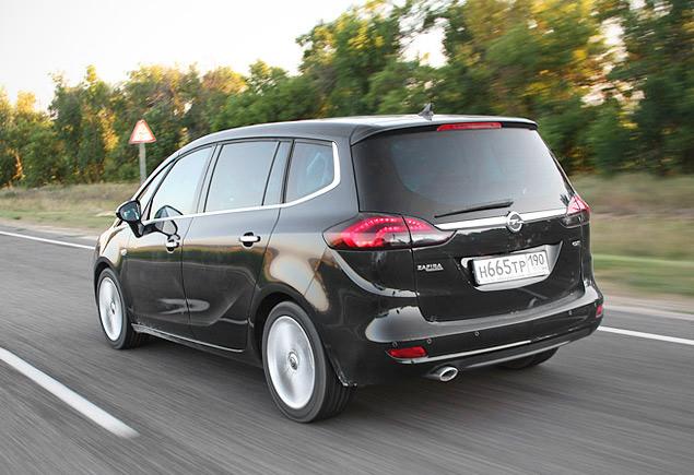 Opel Zafira Tourer 2012