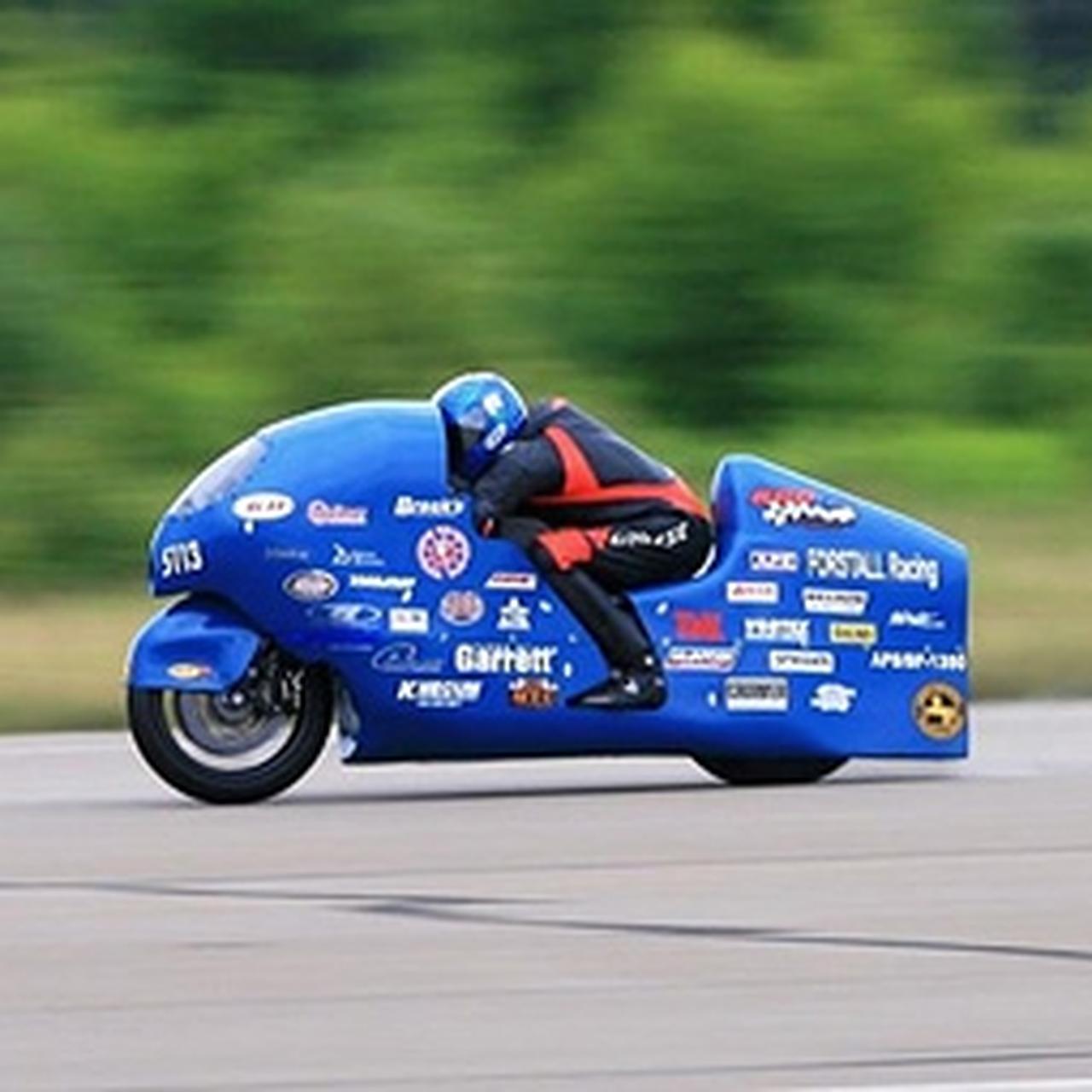 Самые крутые мотоциклы в мире. Dodge tomahawk v10 superbike. Dodge tomahawk мотоцикл. Dodge tomahawk 2021. Dodge tomahawk мотоцикл.