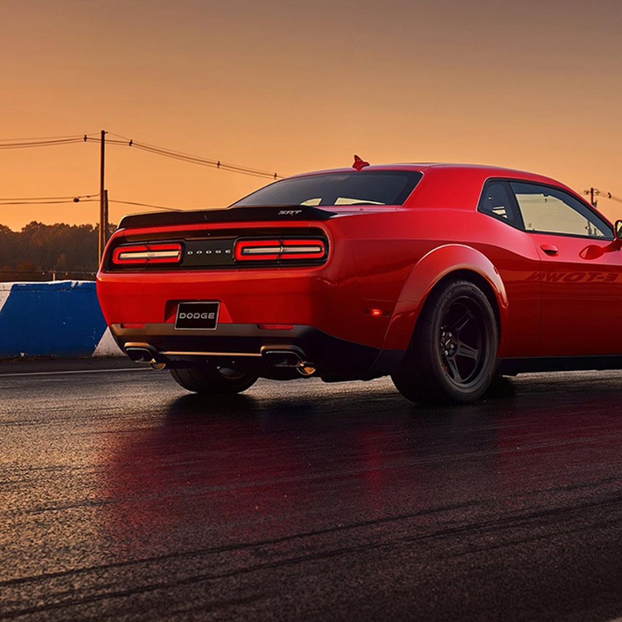 Dodge demon разгон. Dodge Challenger 2018. Dodge Challenger srt Demon. Додж Чарджер демон. Додж Челленджер Вайпер.