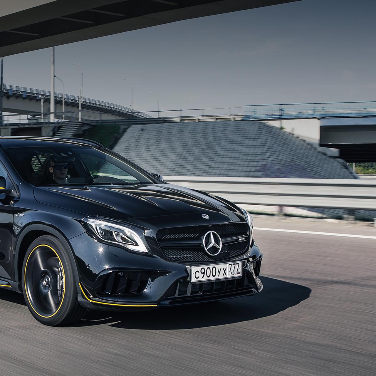 на переднем кресле mercedes benz а