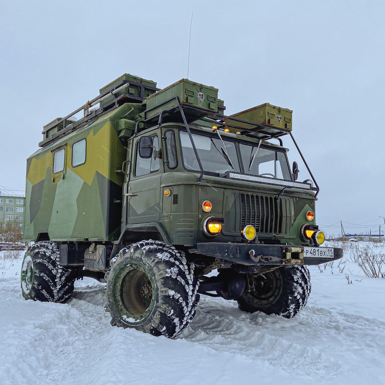 Видео: целая квартира с полным приводом по цене «Нивы»? Этот ГАЗ-66 знает,  чем удивить — Лаборатория — Motor