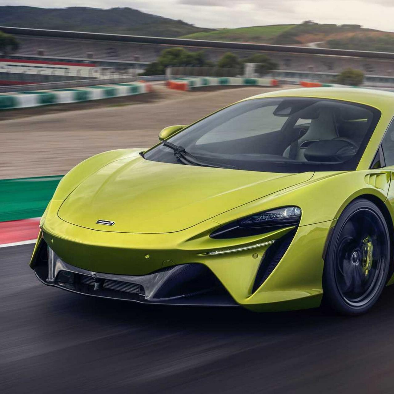 McLaren в третий раз отложил продажи первого гибридного суперкара — Motor