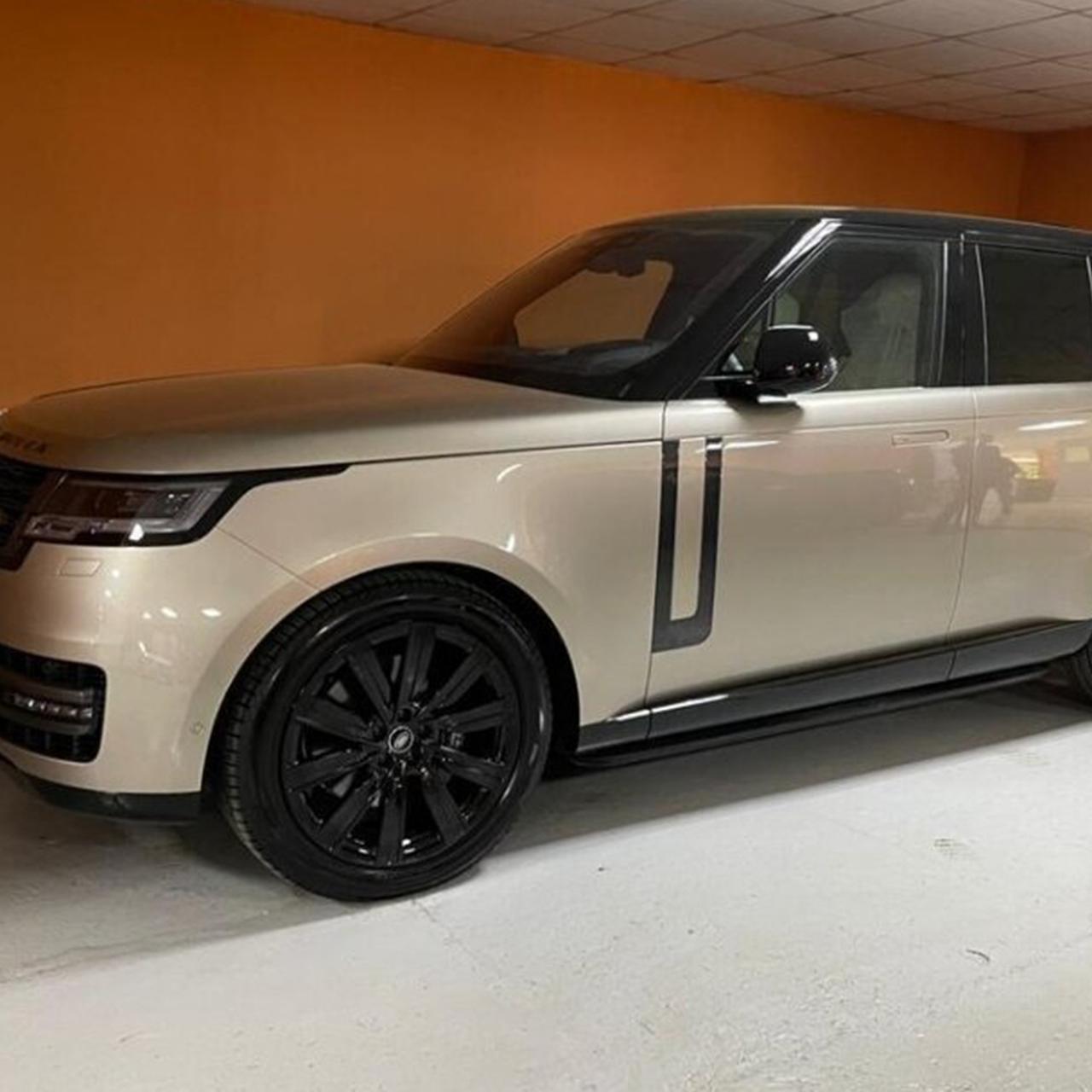 В России уже продают новый Range Rover. Официально его в страну не  привозили — Motor