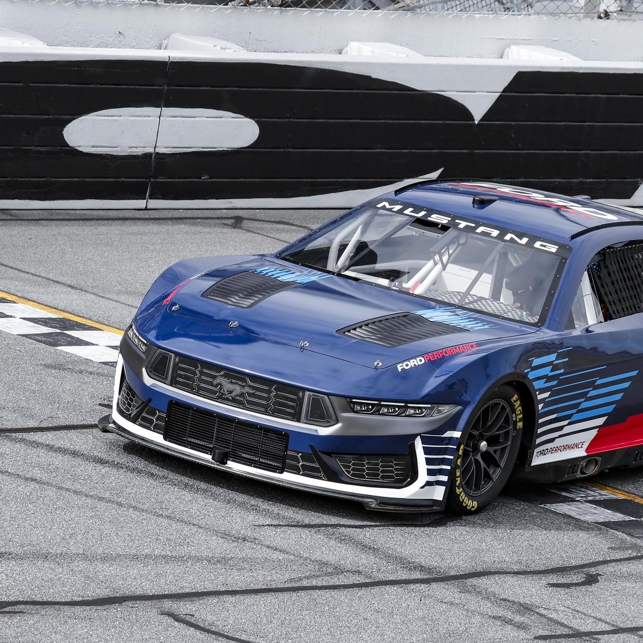 Ford показал новый Mustang для гонок NASCAR — Motor