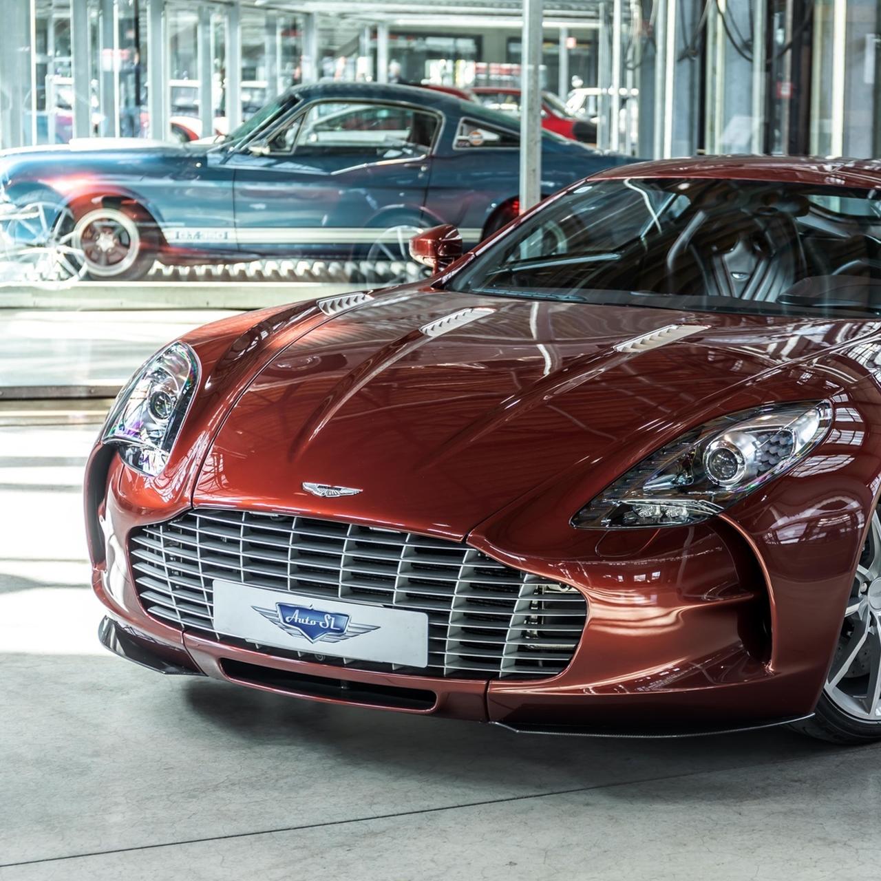ASTON MARTIN ONE 77 ����������