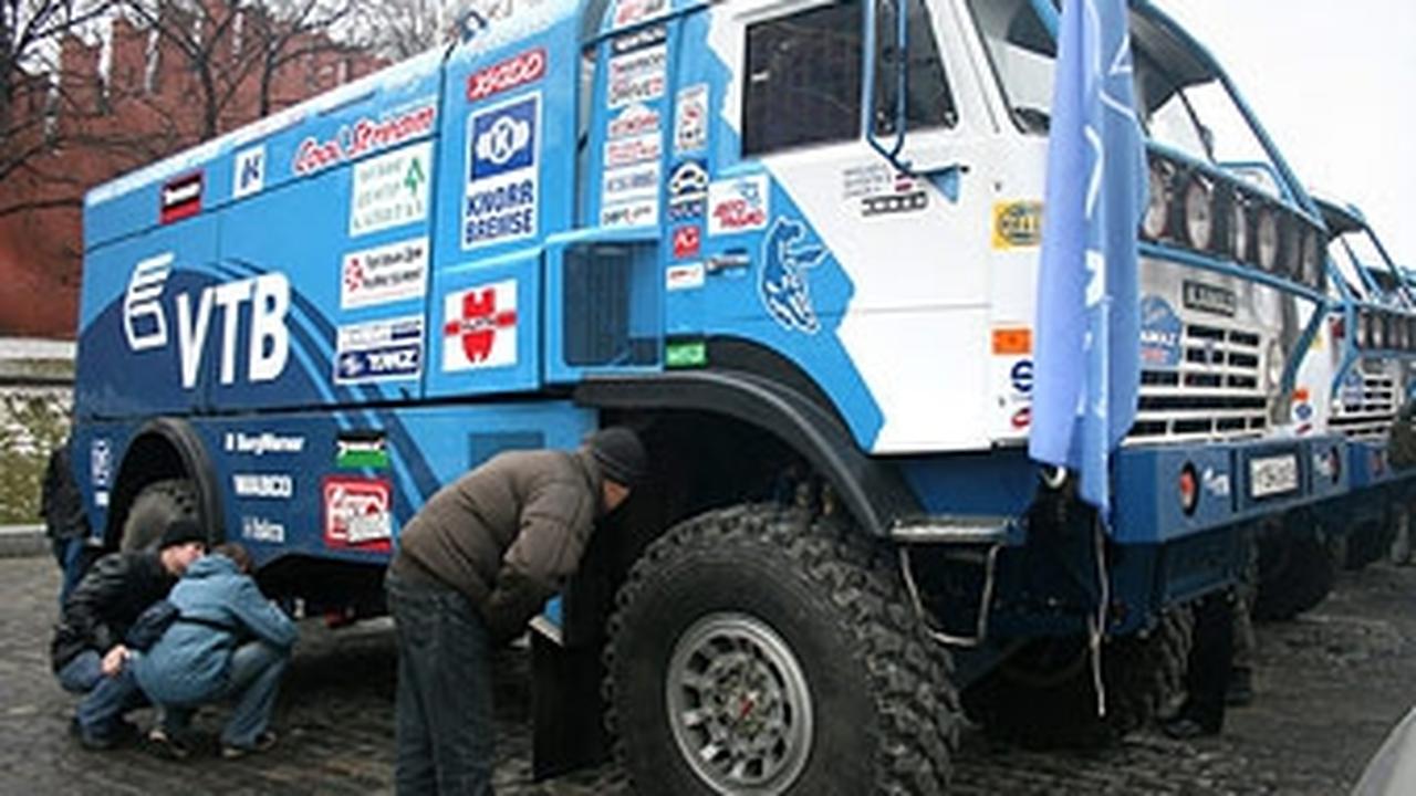 "КамАЗы" на Красной Площади — Фото — Без рубрики — Motor